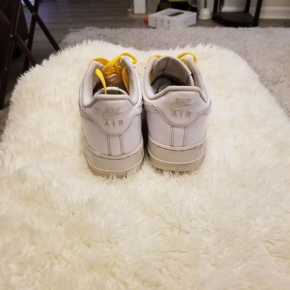 Nike AF1 Air Force One 8.5 - Picture 10 of 11